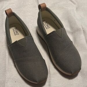 TOMS Women's Gray Slip-On Sneakers